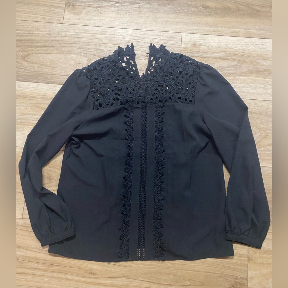 Halogen - Elegant Black Lace Women's Top
